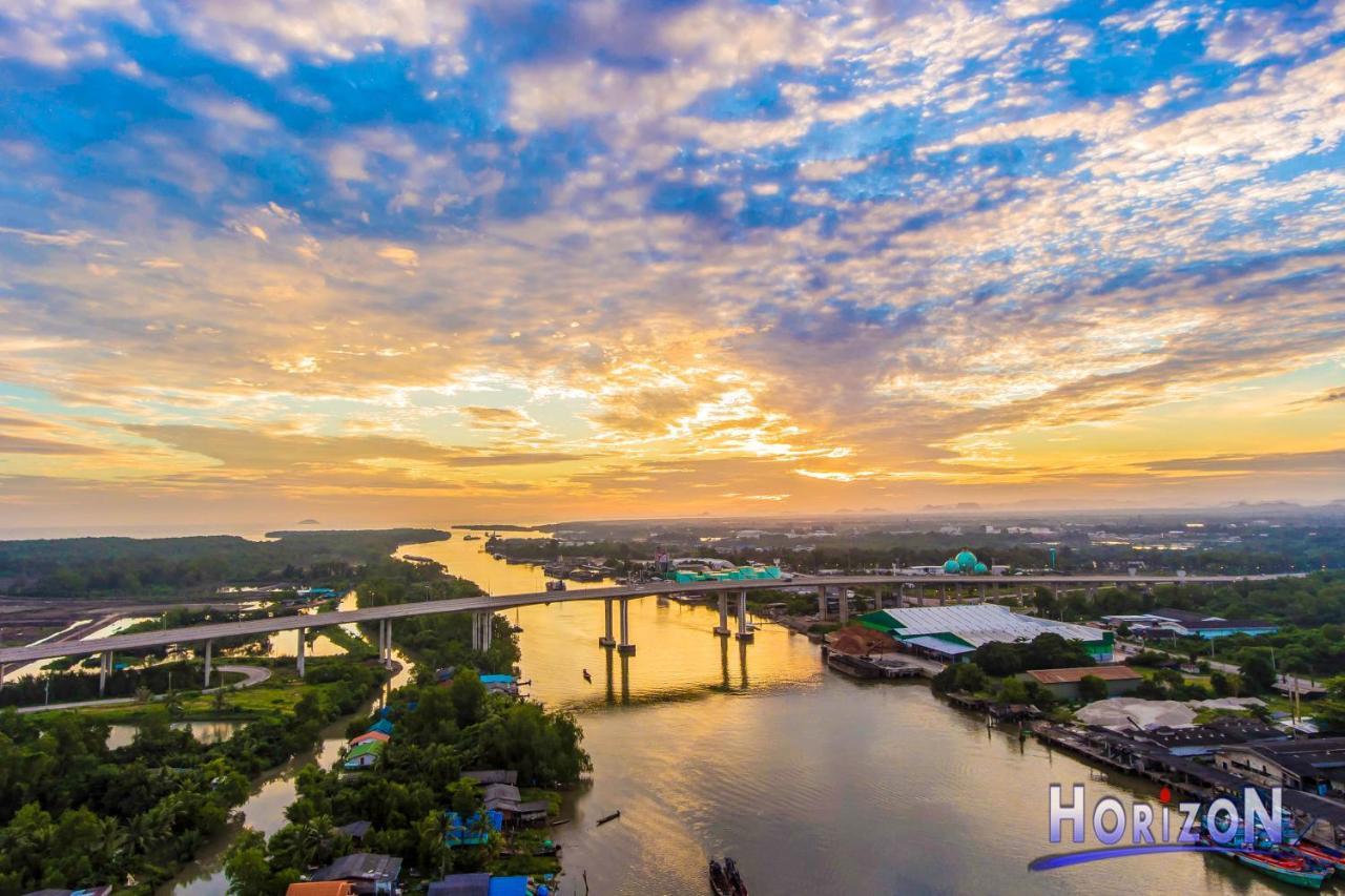 Horizon Hotel Surat Thani Eksteriør billede
